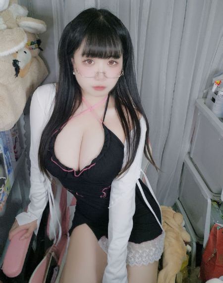 老师洗澡让我吃她胸的视频_国产剧免费在线播放
