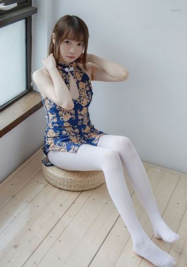 欧美风女装学生外套_超清HD高清在线观看